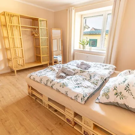 Zur Burg 公寓 施托尔彭